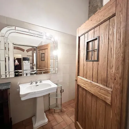 Apartment Traditional