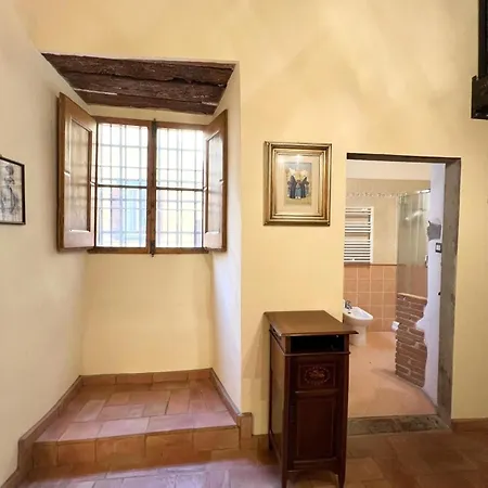 Apartment Traditional